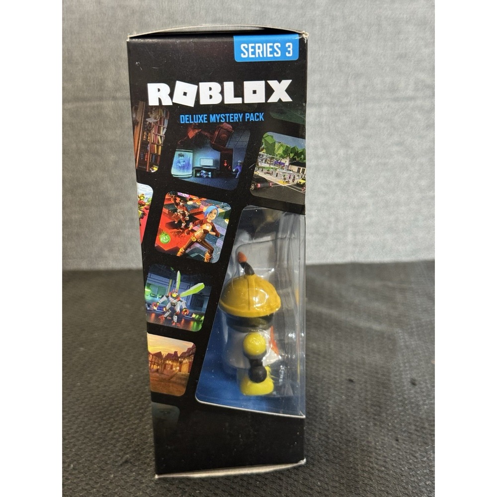 Roblox Series 3 Tower Heroes: Demolitionist 3-Inch‎ Deluxe  Pack